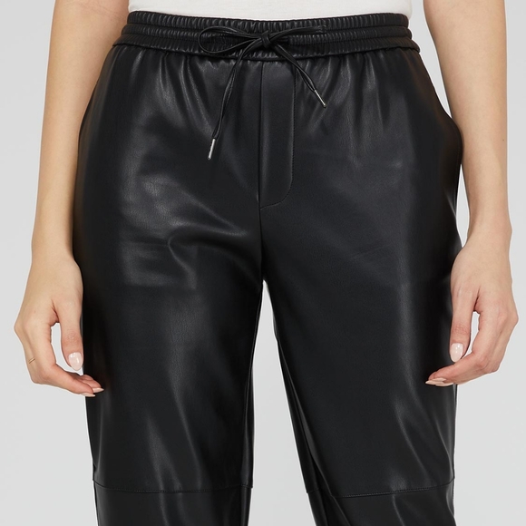🌷Faux Leather Jogger pants - Picture 3 of 8